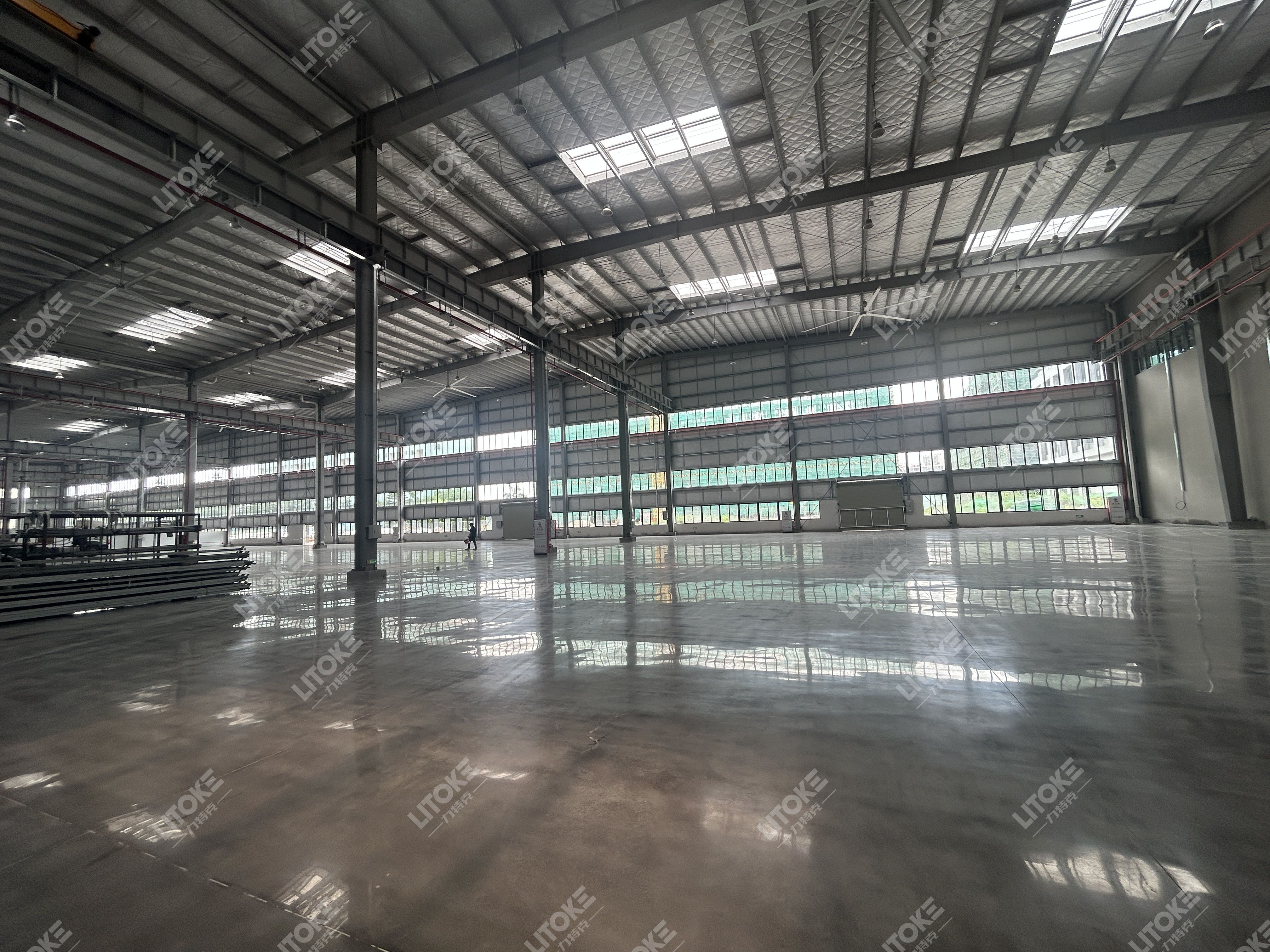 密封固化劑地坪和環(huán)氧地坪有什么區(qū)別？哪個(gè)更好？